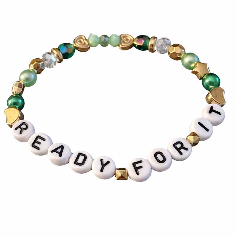 …Ready For It? Taylor Swift Handmade Friendship Bracelet